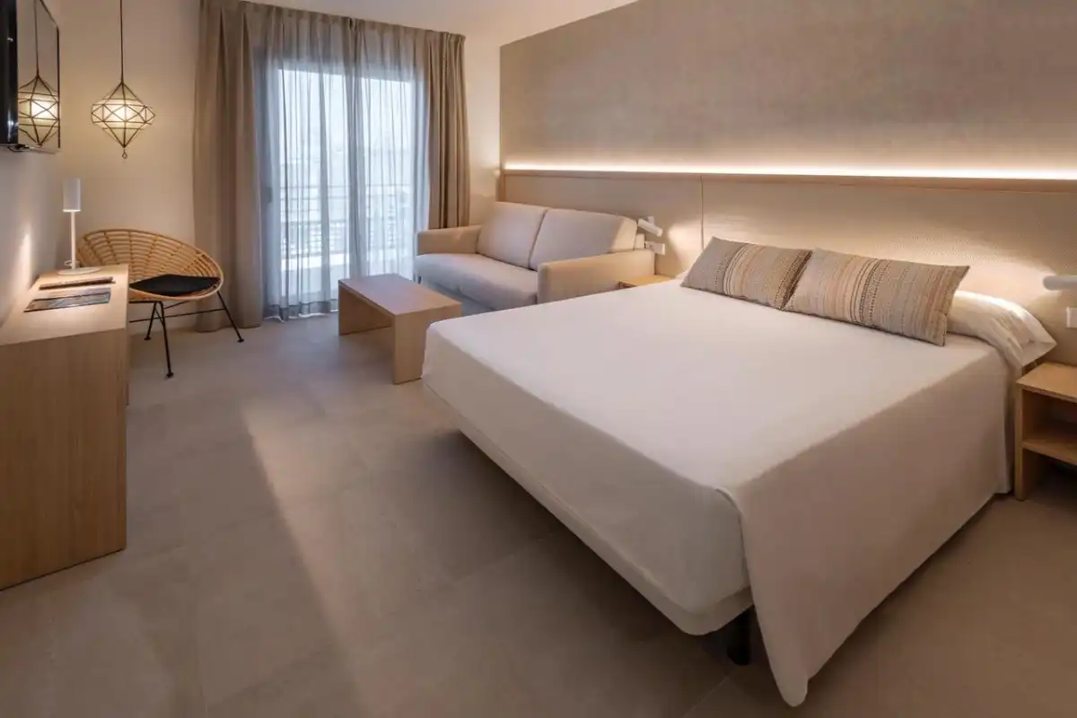 junior suite hotel alhambra santa susanna